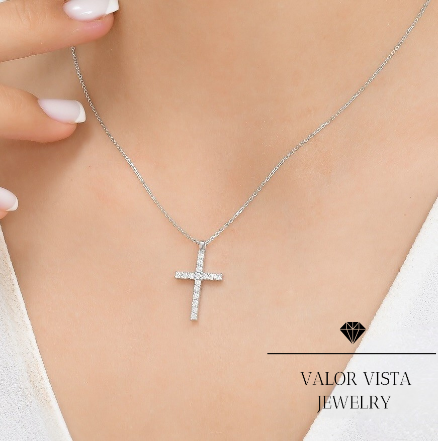 0.30 ct. Diamond Cross Necklace 14k Gold